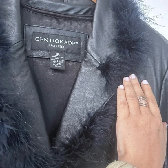 Centigrade Women’s 1X Black Leather Coat Faux Feather Collar and Zipper Pockets